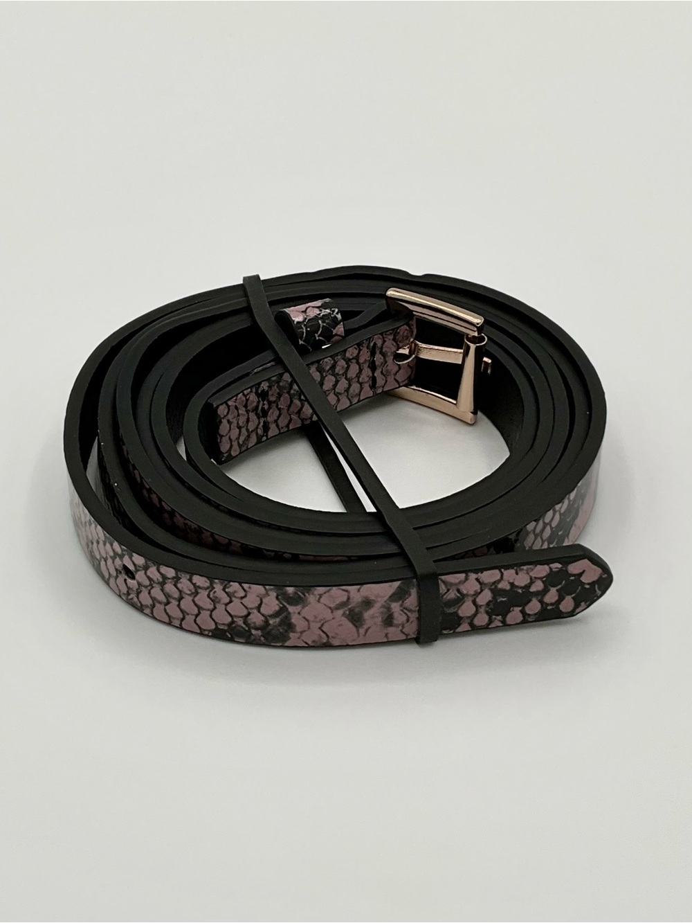 LIKE NEW Torrid Narrow Waist Belt Pink&Black Faux Reptile Gold Hardware Size0/00